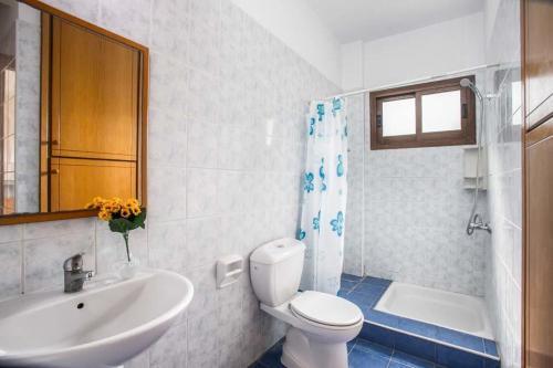 Mavroli Villa Sleeps 6 With Pool Air Con And Wifi