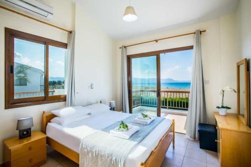 Mavroli Villa Sleeps 6 With Pool Air Con And Wifi