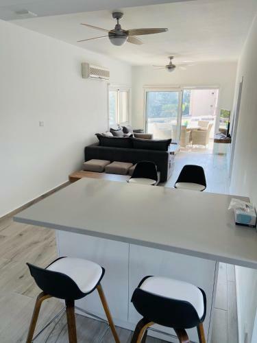 Breeze Sea View Apartment