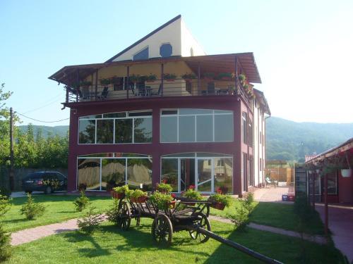 Hostal Pensiunea Mara