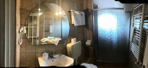 Hotel Roxy & Maryo