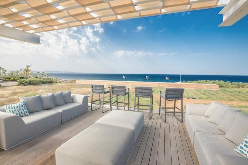 Villa In Paralimni Sleeps 6 Includes Swimming Pool And Air Con 2
