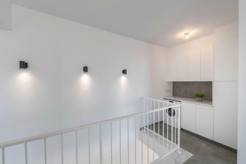 Villa Marlene, Walking Distance To Coral Beach!