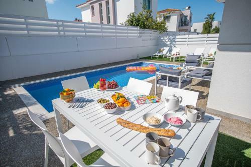 Protaras Vanilla No 5 Luxury Villa