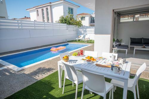 Protaras Vanilla No 5 Luxury Villa