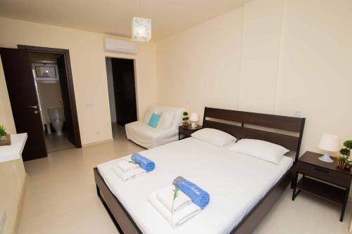 Apartment Trident 4