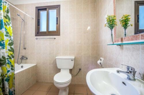 Pegeia Villa Sleeps 6 With Pool Air Con And Wifi