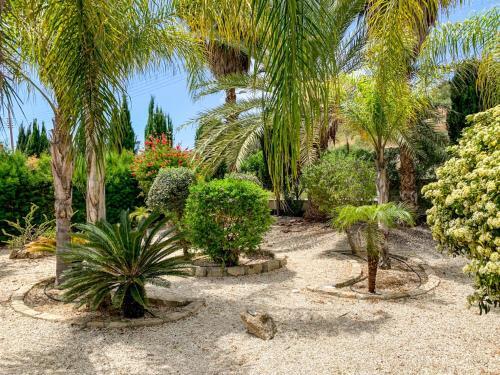 Villa In Pissouri Sleeps 6 Includes Swimming Pool And Air Con