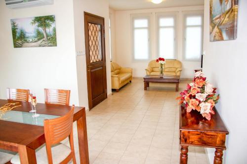 Villa In Pissouri Sleeps 6 Includes Swimming Pool And Air Con
