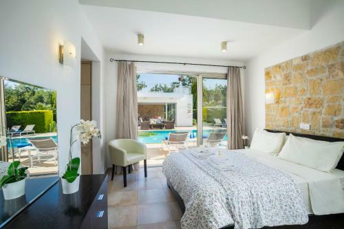 Giolou Villa Sleeps 6 With Pool Air Con And Wifi