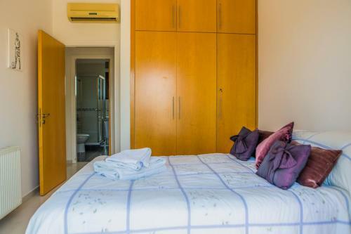 Tala Villa Sleeps 6 With Pool And Air Con