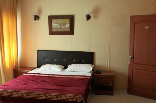Kasgar Court Hotel