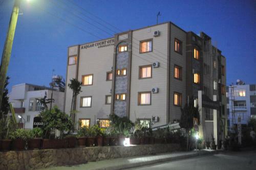 Kasgar Court Hotel