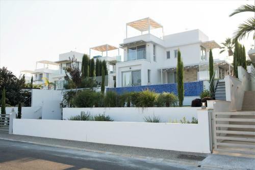 Sapphire Lagoon Villa