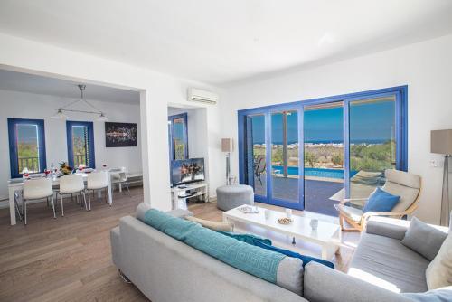 Luxury 4 Bedroom Villa With Private Pool, Protaras Villa 1237