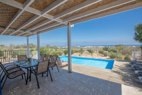 Luxury 4 Bedroom Villa With Private Pool, Protaras Villa 1237