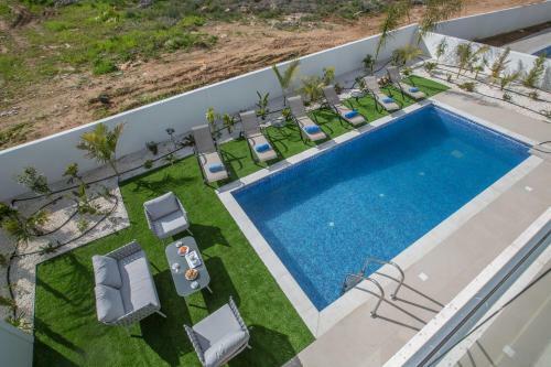 Oli Vine Villas
