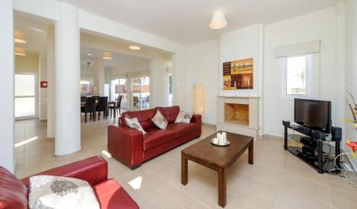 Three Bedrooms Villa 1258