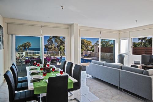 Four Bedrooms Villa 1268