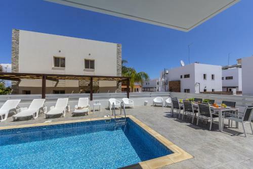 Protaras Sunrise Beach Villa