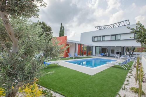 Villa Colour Residerences