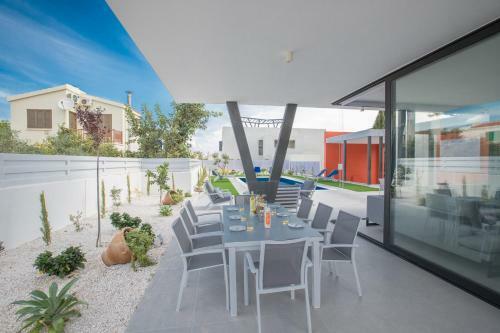 Villa Colour Residerences