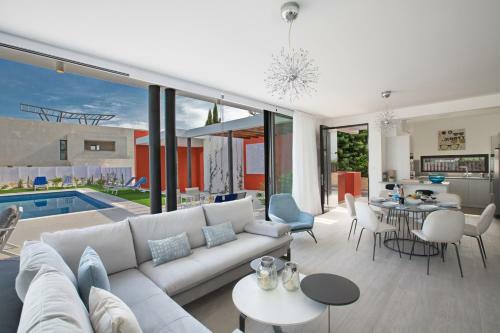 Villa Colour Residerences