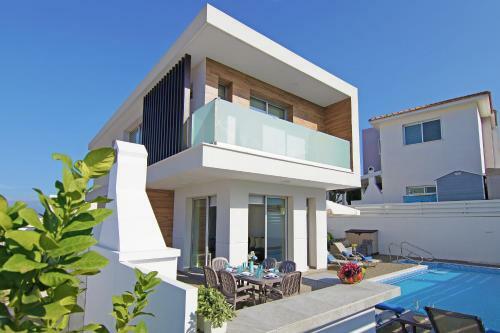 Villa Thea Athena
