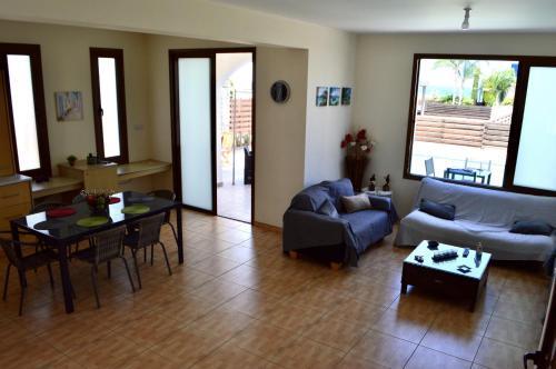Protaras Rainbow Villa 5
