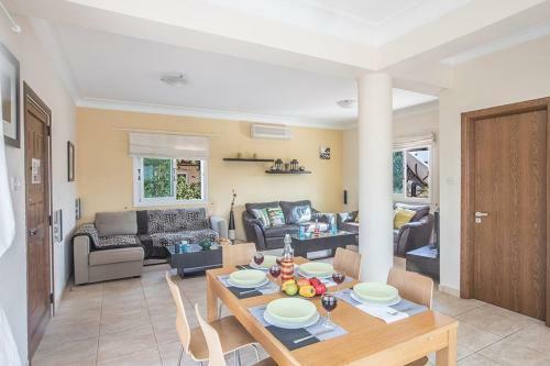 Villa Protaras Kentro Lovely 3bdr Protaras Villa With Private Pool Close To Fig Tree Bay