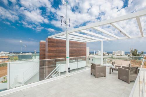 Protaras Villa Sleeps 5 With Pool And Air Con