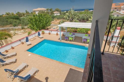Villa In Protaras Sleeps 6 With Pool