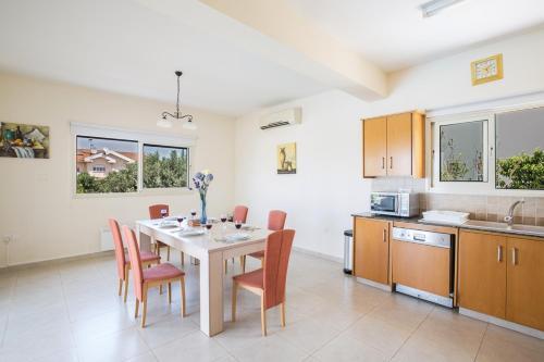 Villa In Protaras Sleeps 6 With Pool