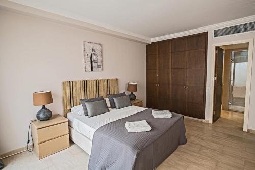 Five Bedrooms Villa Star Private Villa 1272