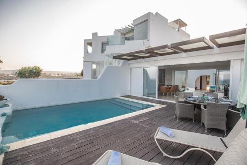 Five Bedrooms Villa Star Private Villa 1272
