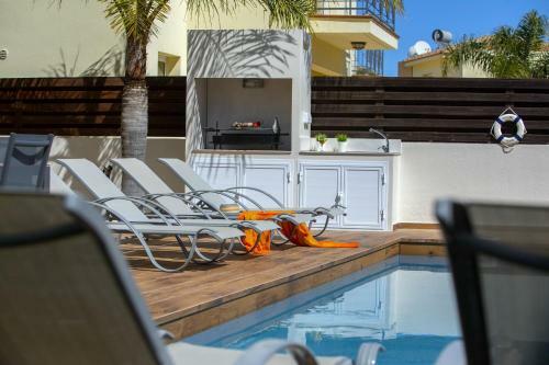 Tsokkos Luxury Villa