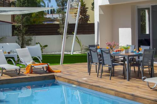 Tsokkos Luxury Villa