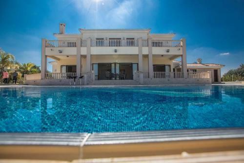 Villa Protaras Deluxe Fabulous And Luxurious 7bdr Villa Close To Fig Tree Bay Beach