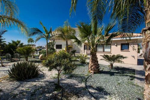 Villa Protaras Deluxe Fabulous And Luxurious 7bdr Villa Close To Fig Tree Bay Beach