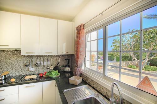 Villa Fig Tree 3 Bed Villa Heated Pool Protaras
