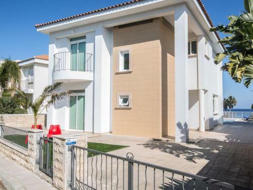Villa Mesogi Seafront Stunning 4bdr Fontline Protaras Villa