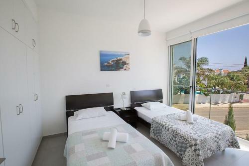 Villa Ochosto Chrysos - Stunning 5 Bedroom Protaras Villa - Close To Fig Tree Bay Beach