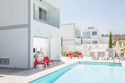 Villa Ochosto Chrysos - Stunning 5 Bedroom Protaras Villa - Close To Fig Tree Bay Beach