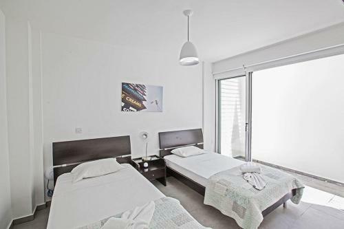 Villa Ochosto Chrysos - Stunning 5 Bedroom Protaras Villa - Close To Fig Tree Bay Beach