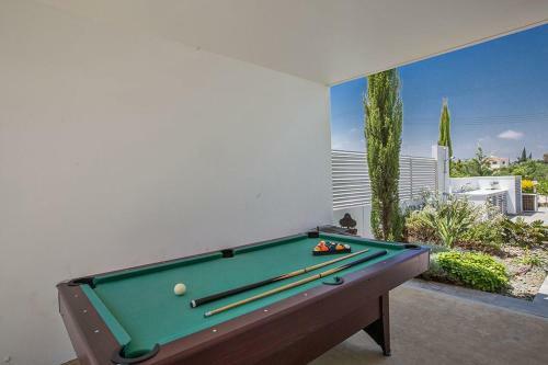 Villa Ochosto Chrysos - Stunning 5 Bedroom Protaras Villa - Close To Fig Tree Bay Beach
