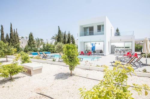 Villa Ochosto Chrysos - Stunning 5 Bedroom Protaras Villa - Close To Fig Tree Bay Beach
