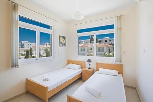 Protaras Villa Sleeps 6 With Pool
