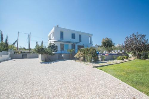 Protaras Villa Sleeps 9 With Pool And Air Con