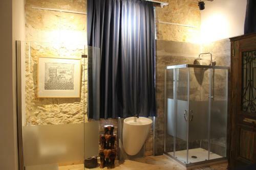 Hostal Tasev Guesthouse