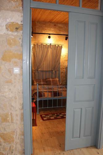 Hostal Tasev Guesthouse
